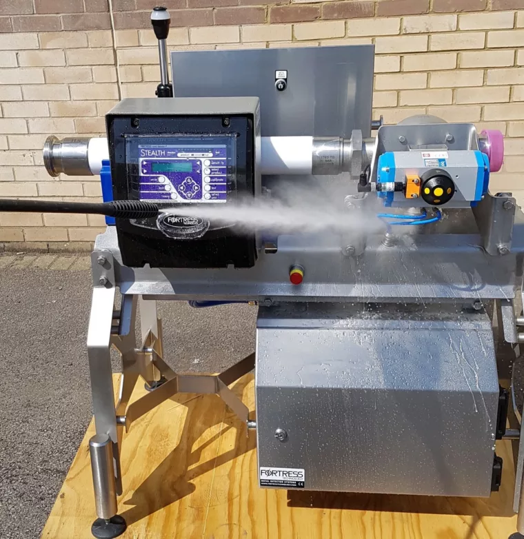 Stealth Meat Pump Pipeline metalldetektor tåler kraftig spyling ved rengjøring.