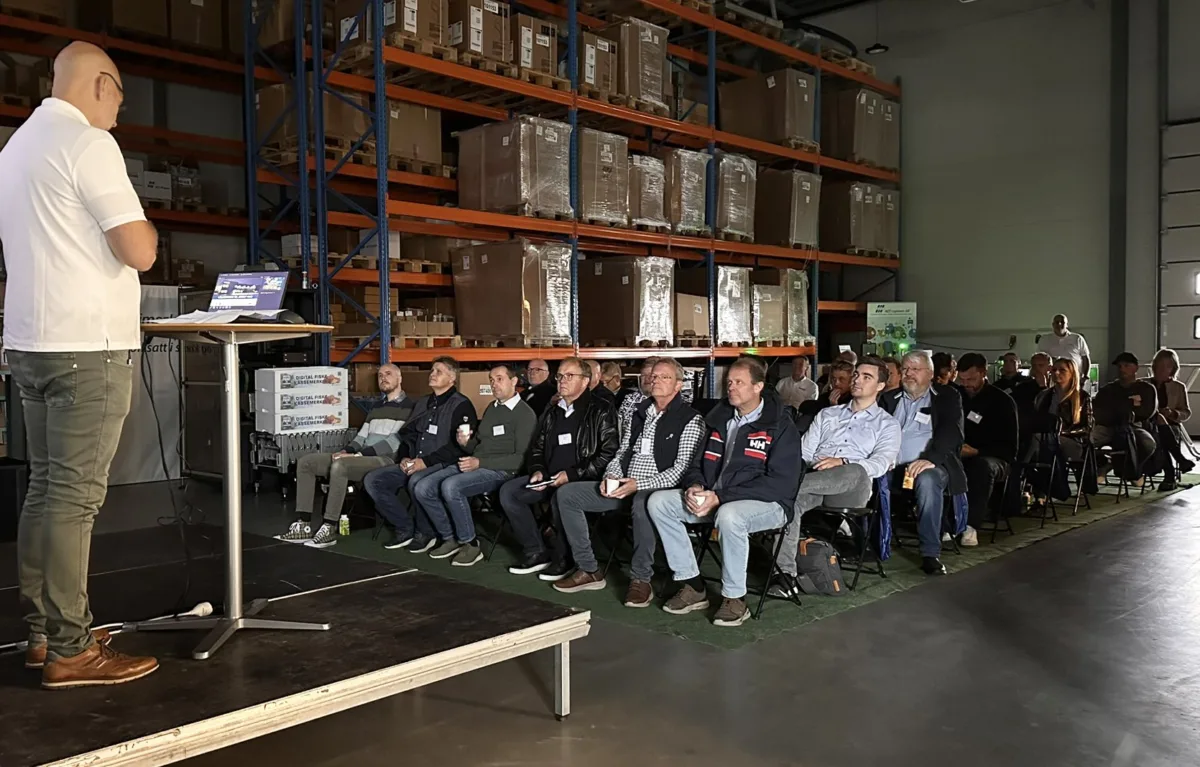 Vellyket Åpent Hus i ACT Experience Center cover