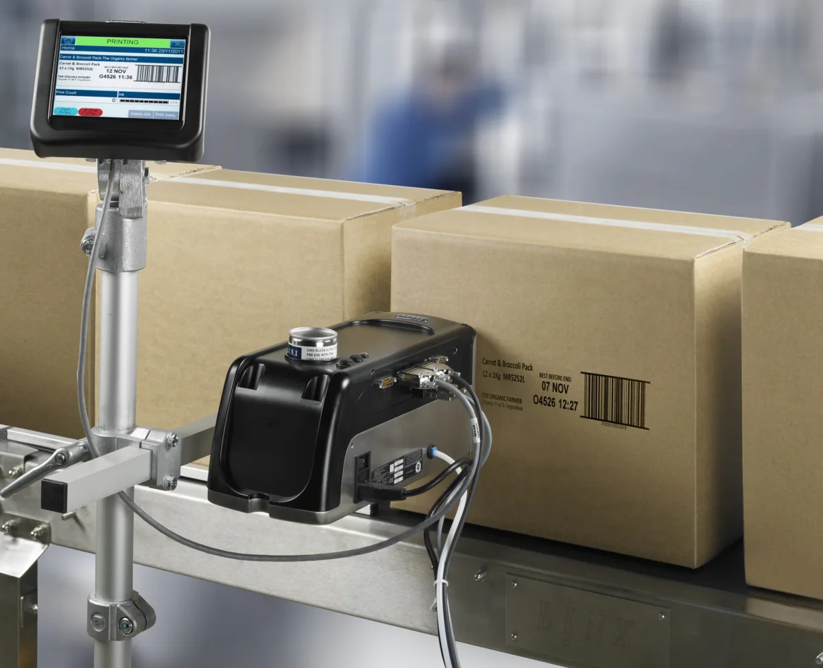 Linx IJ355/IJ375 storkarakterskrivere som merker brun ytteremballasje.